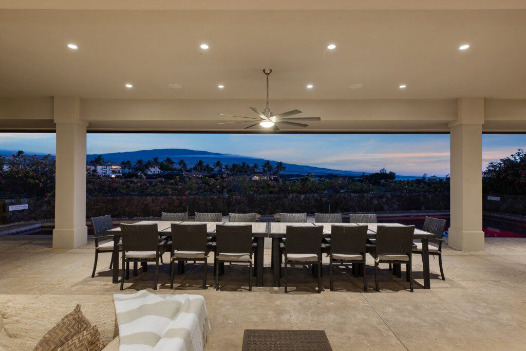 luxury rentals for corporate retreat in hawaii